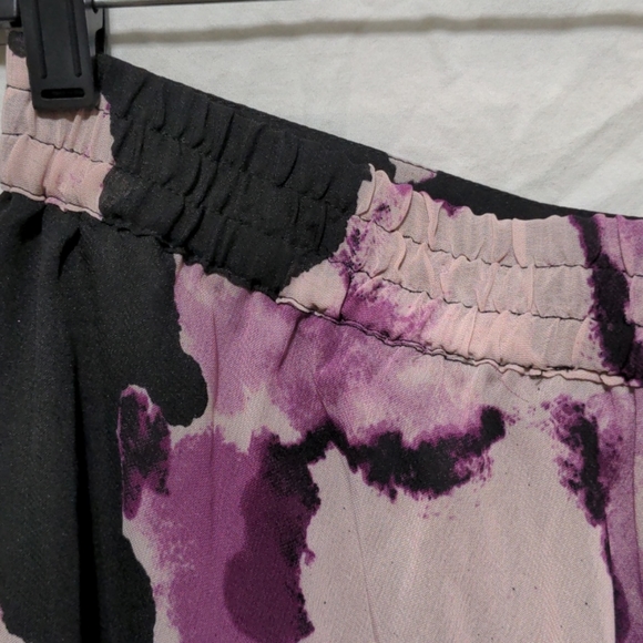 New York & company size small floral skirt - Picture 6 of 6